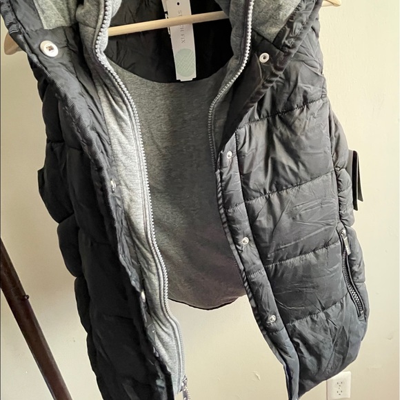 MNY PERFORMANCE - PUFFER VEST - Picture 4 of 6